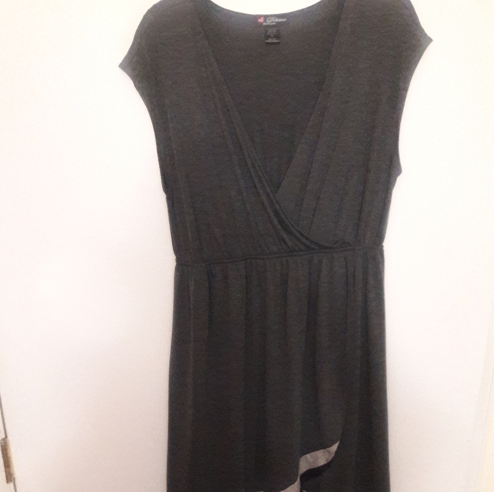 Sleeves Hi-Low 👗 - Picture 2 of 5